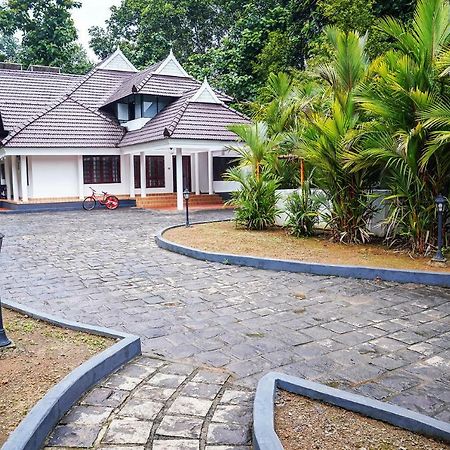 Thanal Premium Villa By - A Place To Call Your Home Muvattupuzha Eksteriør billede