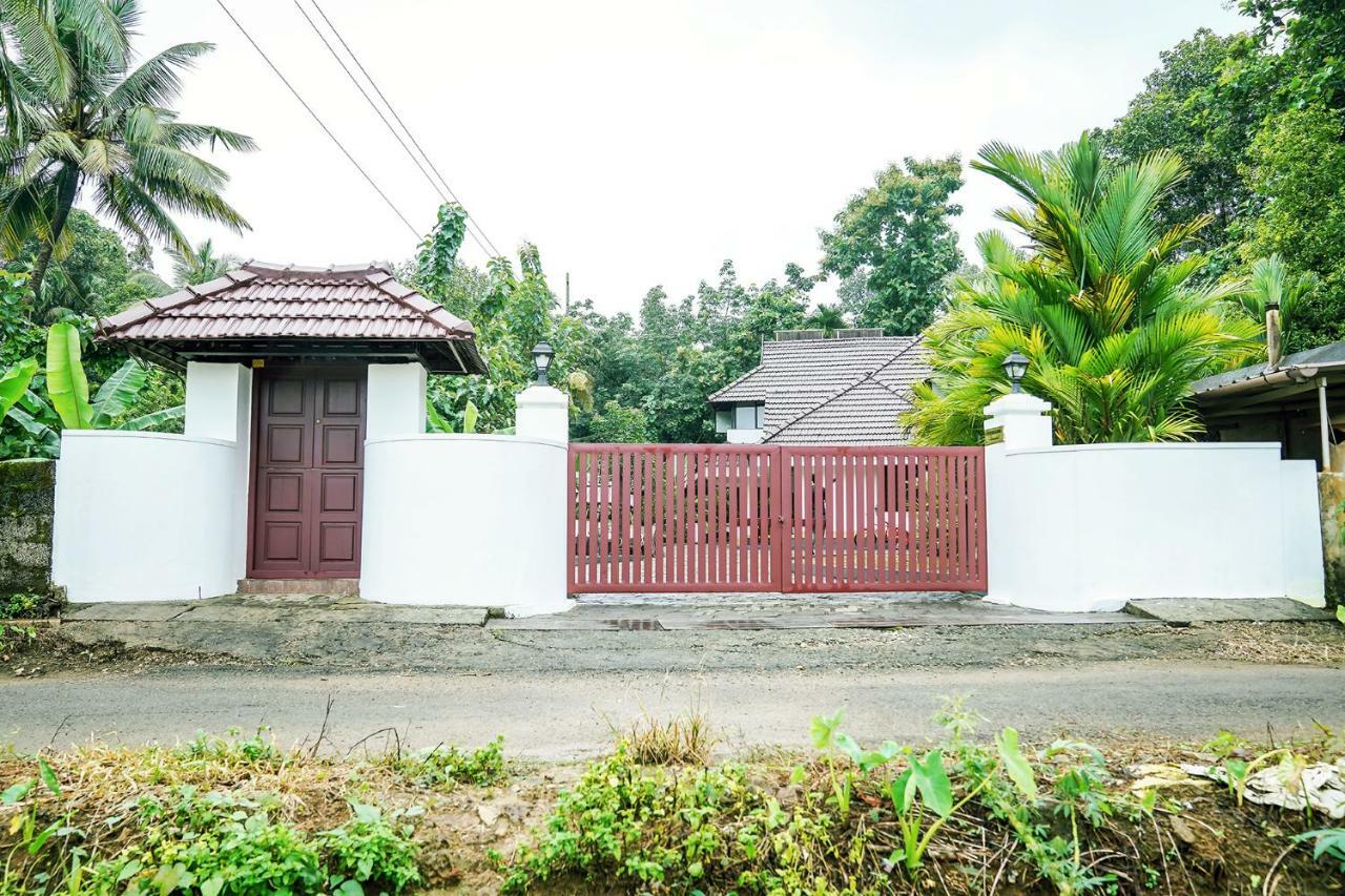 Thanal Premium Villa By - A Place To Call Your Home Muvattupuzha Eksteriør billede