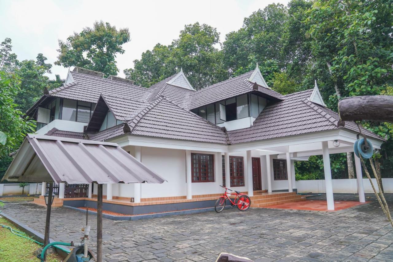 Thanal Premium Villa By - A Place To Call Your Home Muvattupuzha Eksteriør billede